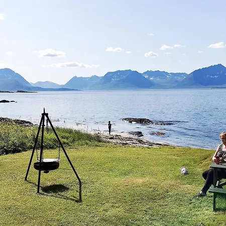 6 Person In Borkenes-by Traum ハーシュタ